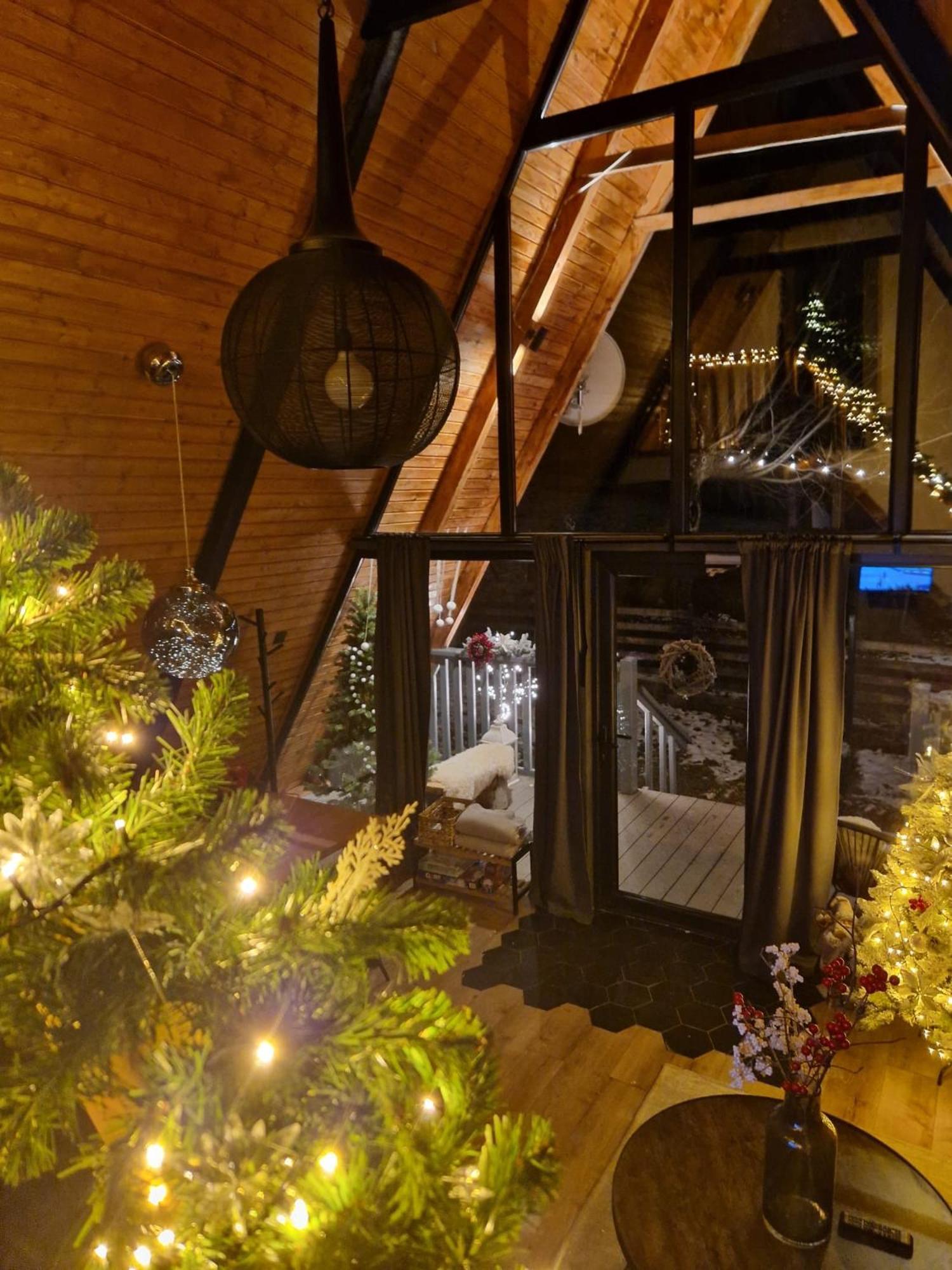 Harmony Villa Lupeni Straja Екстериор снимка
